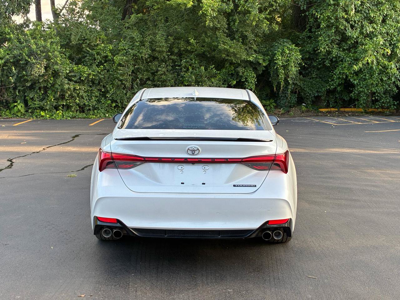 Used 2019 Toyota Avalon Touring FWD image 7