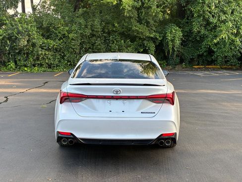 Used 2019 Toyota Avalon Touring FWD image 7