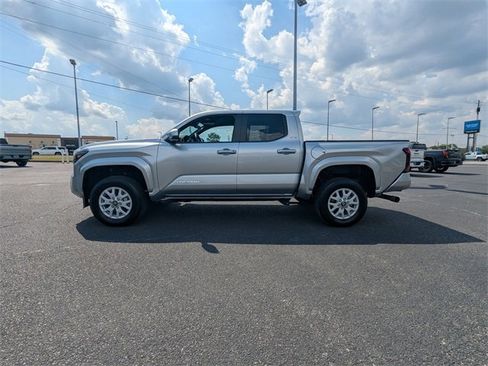Used 2024 Toyota Tacoma SR5 image 6