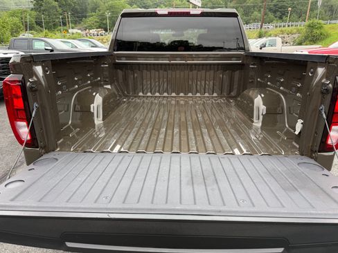 Used 2023 GMC Sierra 1500 Elevation AWD/4WD image 18