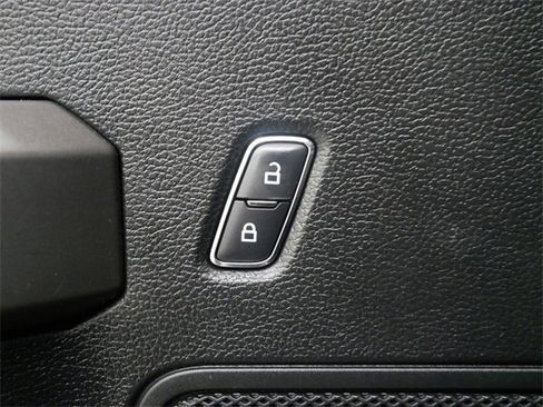 Used 2016 Ford F150 XLT w/ Equipment Group 302A Luxury image 14