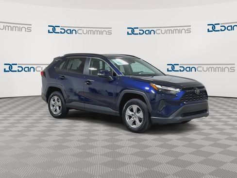 Used 2025 Toyota RAV4 XLE AWD/4WD image 2