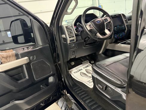 Used 2017 Ford F250 Lariat w/ Lariat Value Package image 12