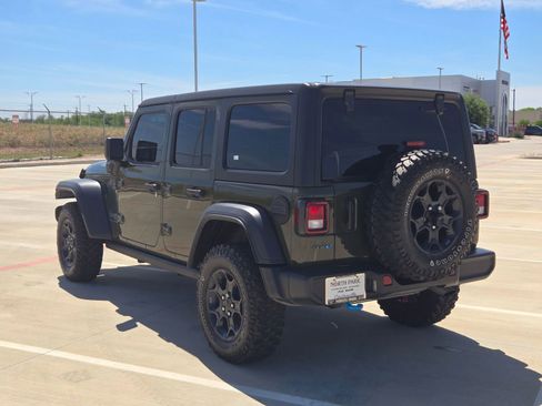 Certified 2023 Jeep Wrangler Unlimited w/ Convenience Group AWD/4WD image 5
