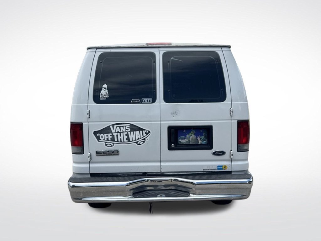 Used 2008 Ford E-250 and Econoline 250 RWD image 7