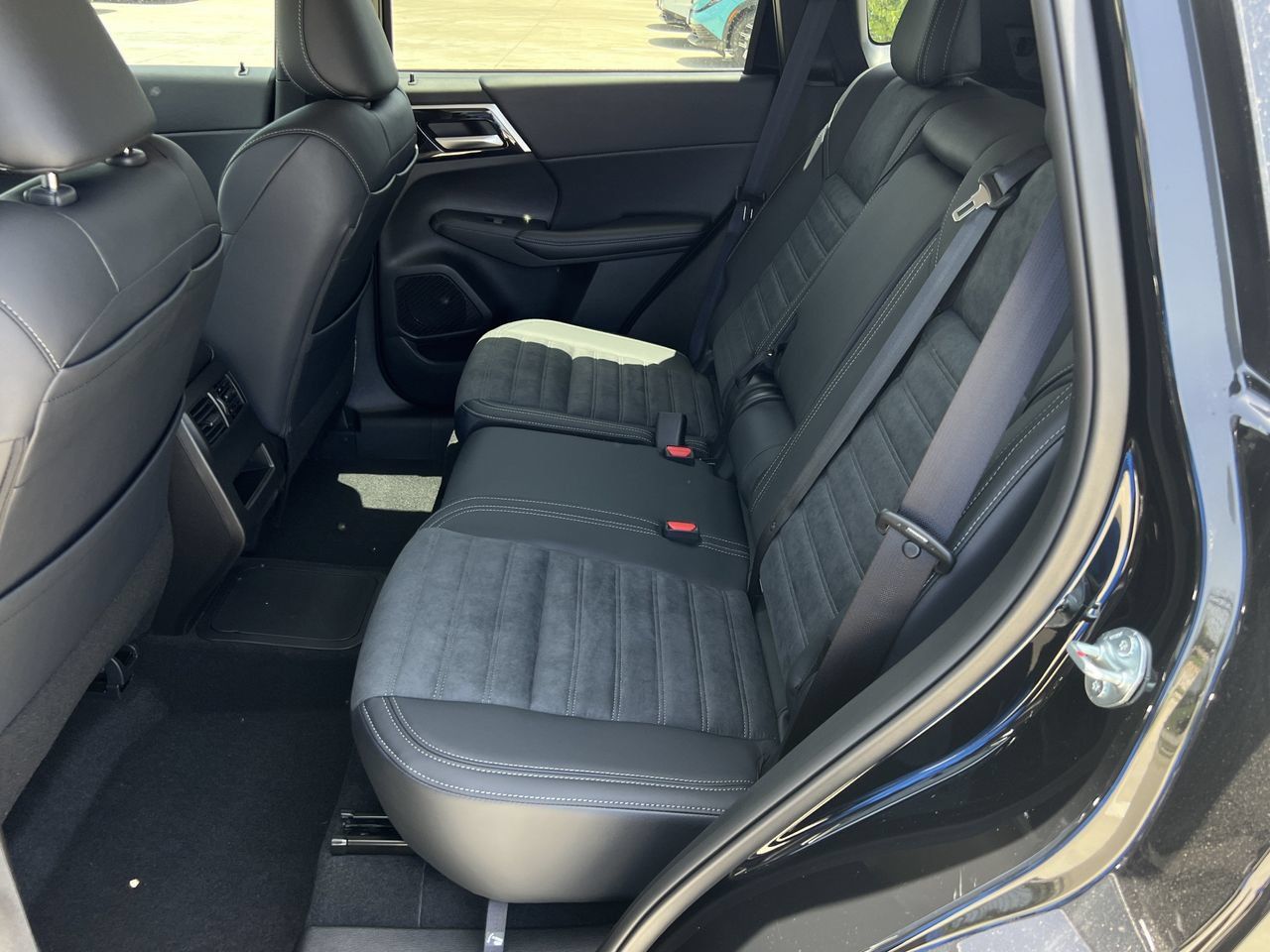 New 2026 Nissan Rogue SL AWD/4WD image 14