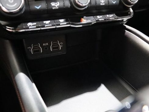 Used 2024 Dodge Durango GT AWD/4WD image 27