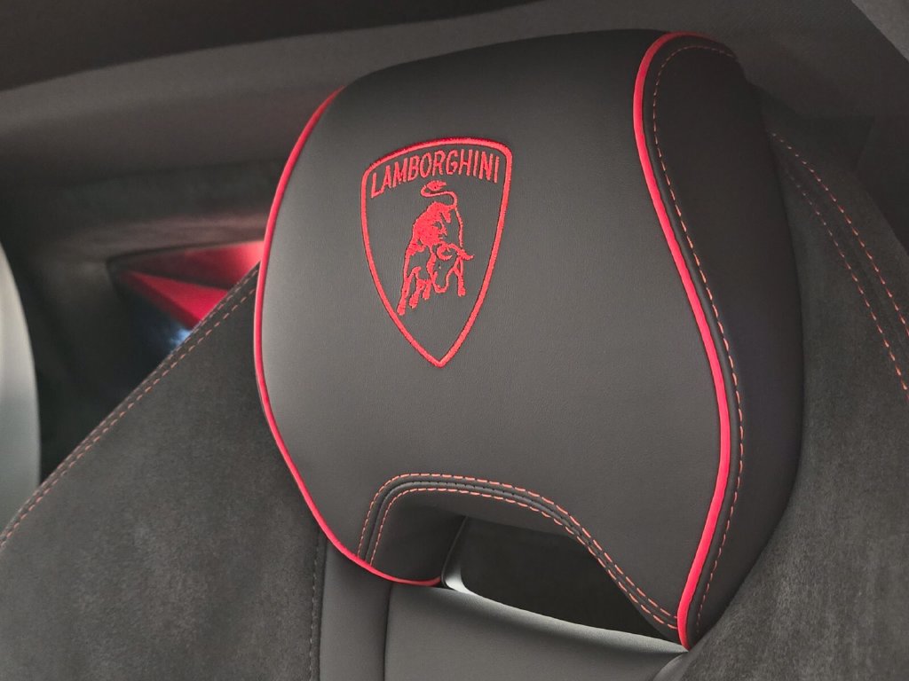 Used 2023 Lamborghini Huracan Tecnica RWD image 29