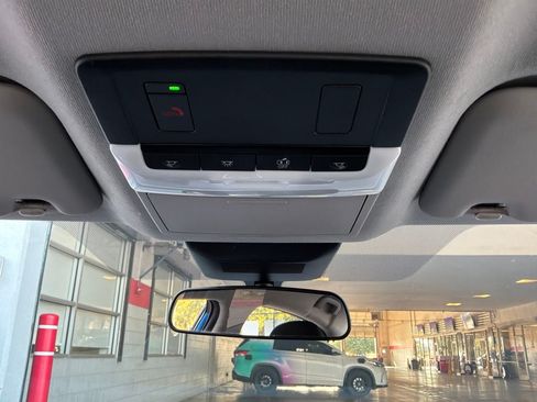 Used 2025 Nissan Sentra SV FWD image 15