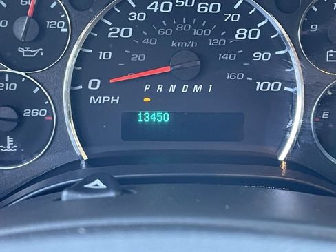 Used 2024 GMC Savana 2500 w/ Driver Convenience Package image 17