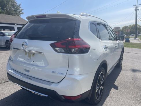 Used 2018 Nissan Rogue SL w/ Premium Package image 5