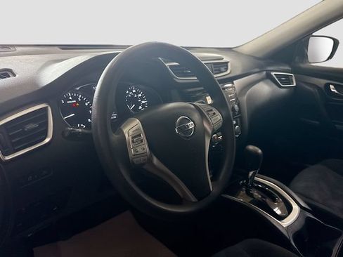 Used 2015 Nissan Rogue SV AWD/4WD image 10