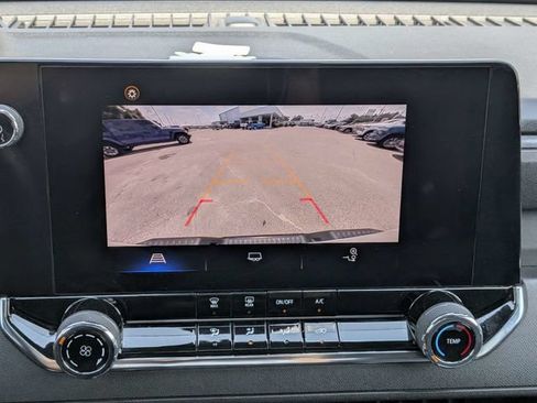 Used 2023 Chevrolet Colorado W/T w/ WT Convenience Package II AWD/4WD image 27