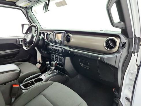 Used 2018 Jeep Wrangler Unlimited Sport S AWD/4WD image 13
