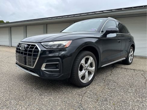 Used 2021 Audi Q5 2.0T Premium Plus w/ Premium Plus Package AWD/4WD image 1
