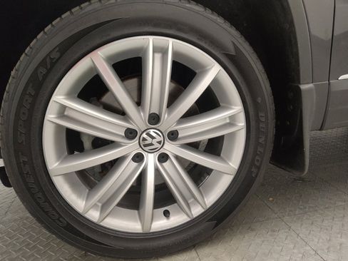 Used 2016 Volkswagen Tiguan SE AWD/4WD image 31