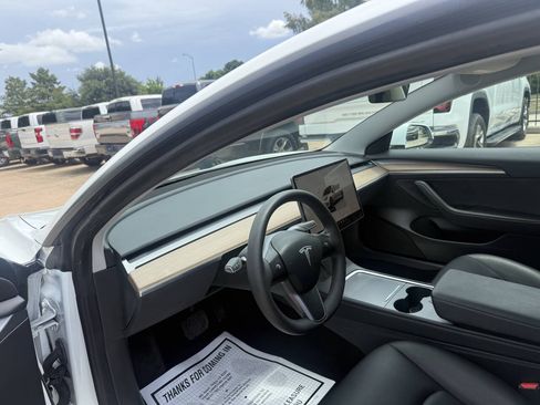 Used 2023 Tesla Model 3 Standard Range RWD image 6