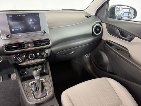 Used 2023 Hyundai Kona SEL image 4