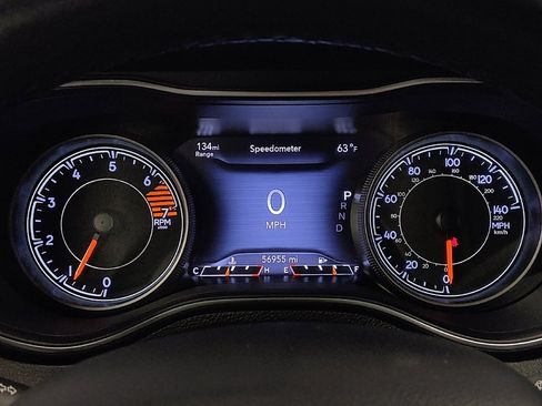 Used 2019 Jeep Cherokee Limited FWD image 23