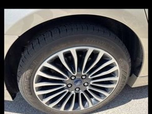 Used 2017 Ford Fusion Titanium FWD image 6