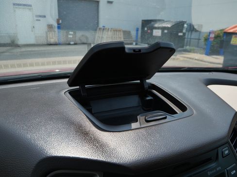 Used 2013 Hyundai Santa Fe Sport AWD/4WD image 31