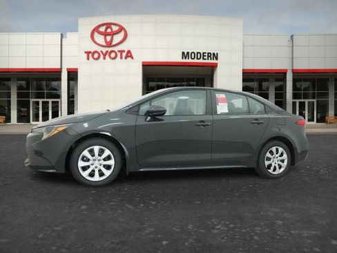 New 2026 Toyota Corolla LE FWD image 4