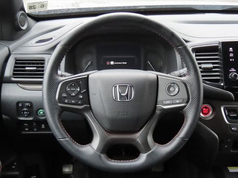 Certified 2023 Honda Passport TrailSport image 18