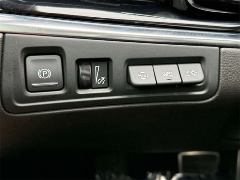 Used 2021 Cadillac XT6 Sport w/ Platinum Package image 31