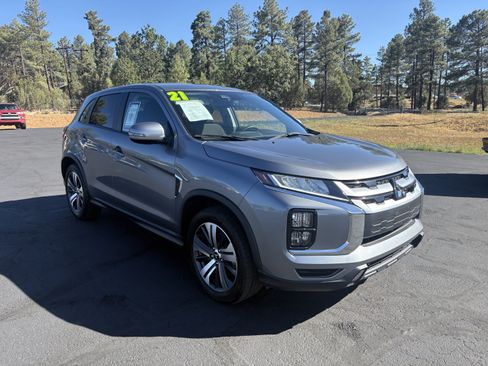 Used 2021 Mitsubishi Outlander Sport SE AWD/4WD image 2