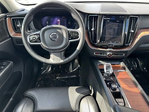 Used 2024 Volvo XC60 T8 Ultimate AWD/4WD image 18