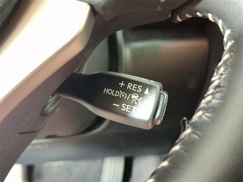 Used 2018 Lexus IS 300 AWD image 24