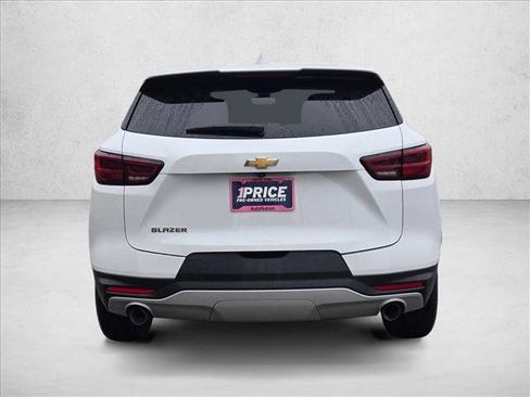 Used 2025 Chevrolet Blazer LT image 7