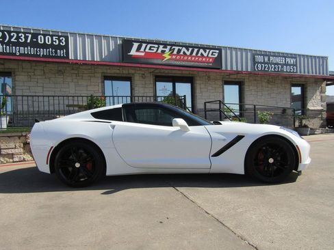 Used 2015 Chevrolet Corvette Stingray Coupe w/ 2LT Preferred Equipment Group RWD image 6