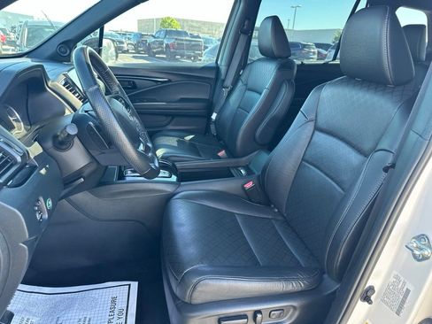 Used 2023 Honda Passport Elite image 16