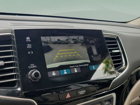 Used 2019 Honda Pilot Touring image 30