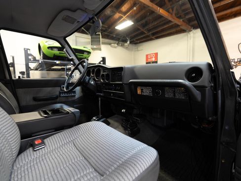 Used 1989 Toyota Land Cruiser image 76