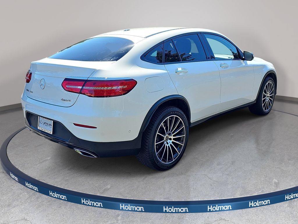 Used 2019 Mercedes-Benz GLC 300 4MATIC Coupe image 6