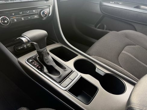 Used 2019 Kia Optima LX image 17