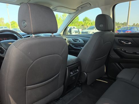 Certified 2021 Chevrolet Traverse LS FWD image 10