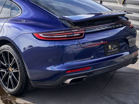 Used 2020 Porsche Panamera 4 image 8