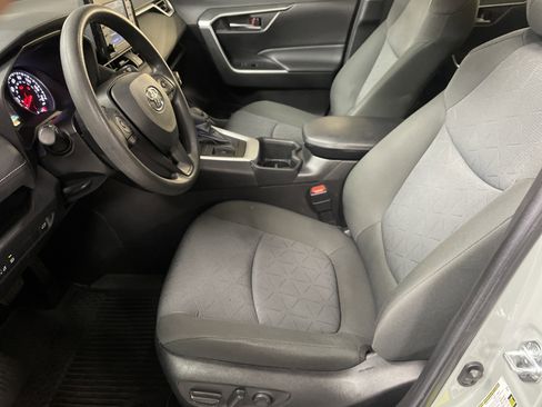 Certified 2022 Toyota RAV4 XLE w/ Convenience Package image 16