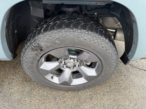 Used 2021 RAM 1500 Big Horn w/ Built-to-serve Edition image 11