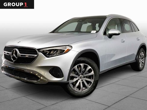 Used 2025 Mercedes-Benz GLC 300 4MATIC image 1