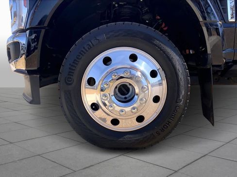 Certified 2025 Ford F450 Lariat w/ Chrome Package image 11