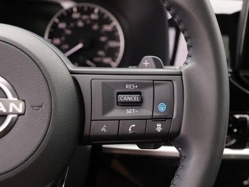 Certified 2025 Nissan Pathfinder SV w/ SV Premium Package FWD image 15