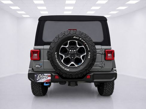 Used 2023 Jeep Wrangler Unlimited Rubicon 4xe w/ Cold Weather Group AWD/4WD image 12