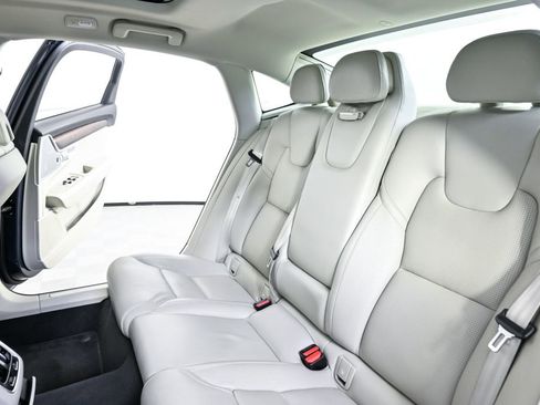Used 2022 Volvo S90 B6 Inscription w/ Advanced Package AWD/4WD image 23