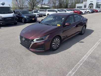 Used 2023 Nissan Altima 2.5 SV