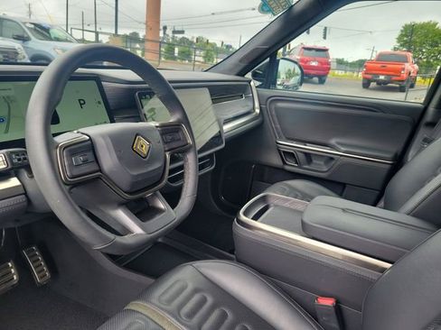 Used 2024 Rivian R1S Adventure AWD/4WD image 13