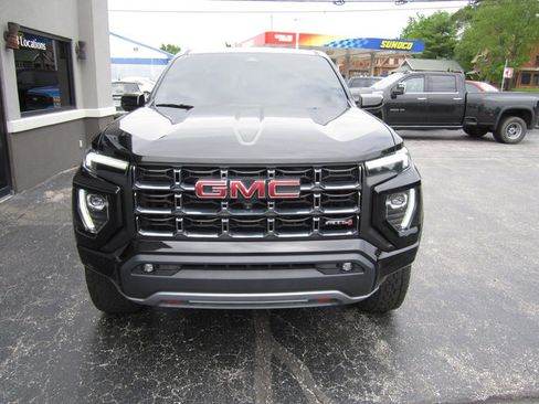Used 2023 GMC Canyon AT4 w/ AT4 Premium Package AWD/4WD image 23